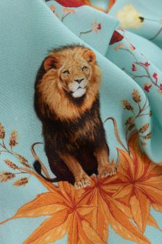 Tecido Viscose Estampa Doncella Rei Leão Azul Tiffany